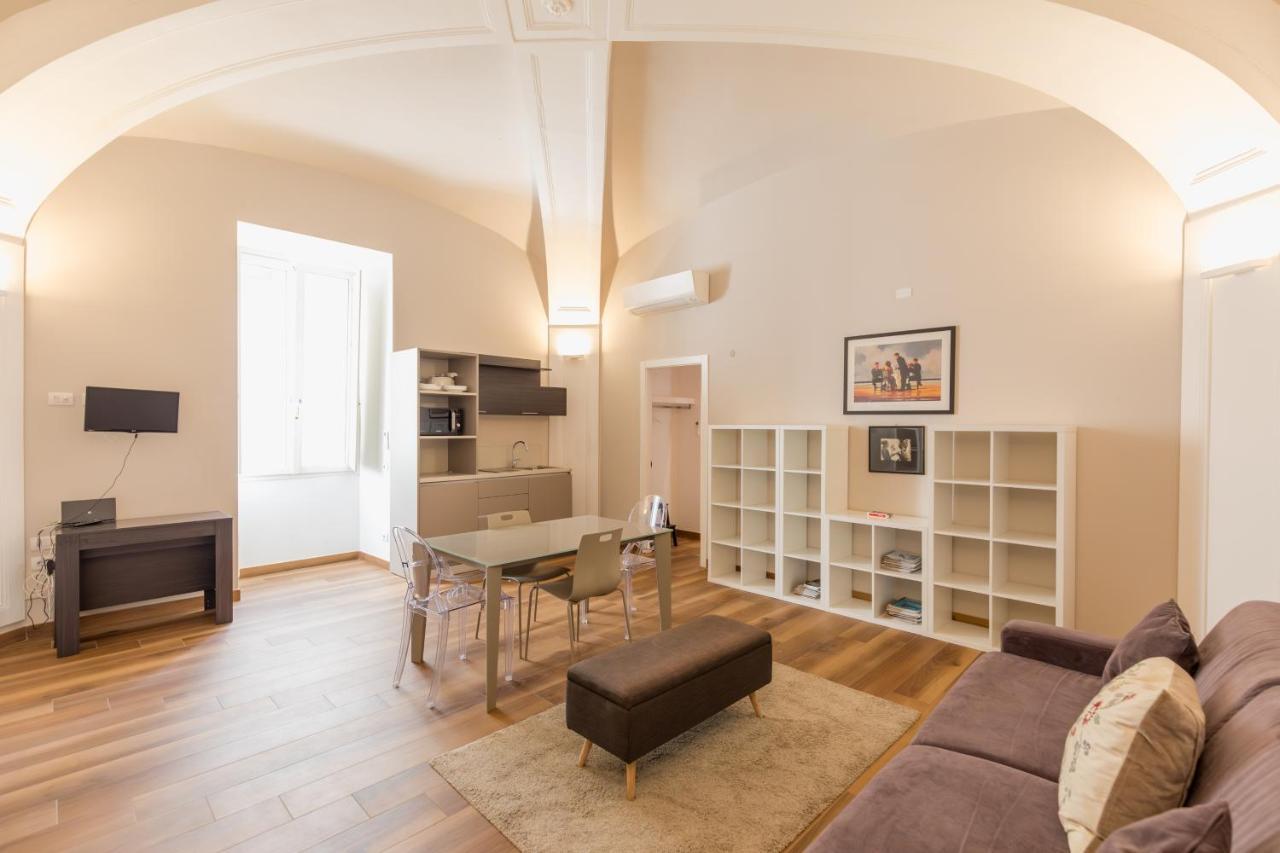 Appartamento Palazzo Firrao, *