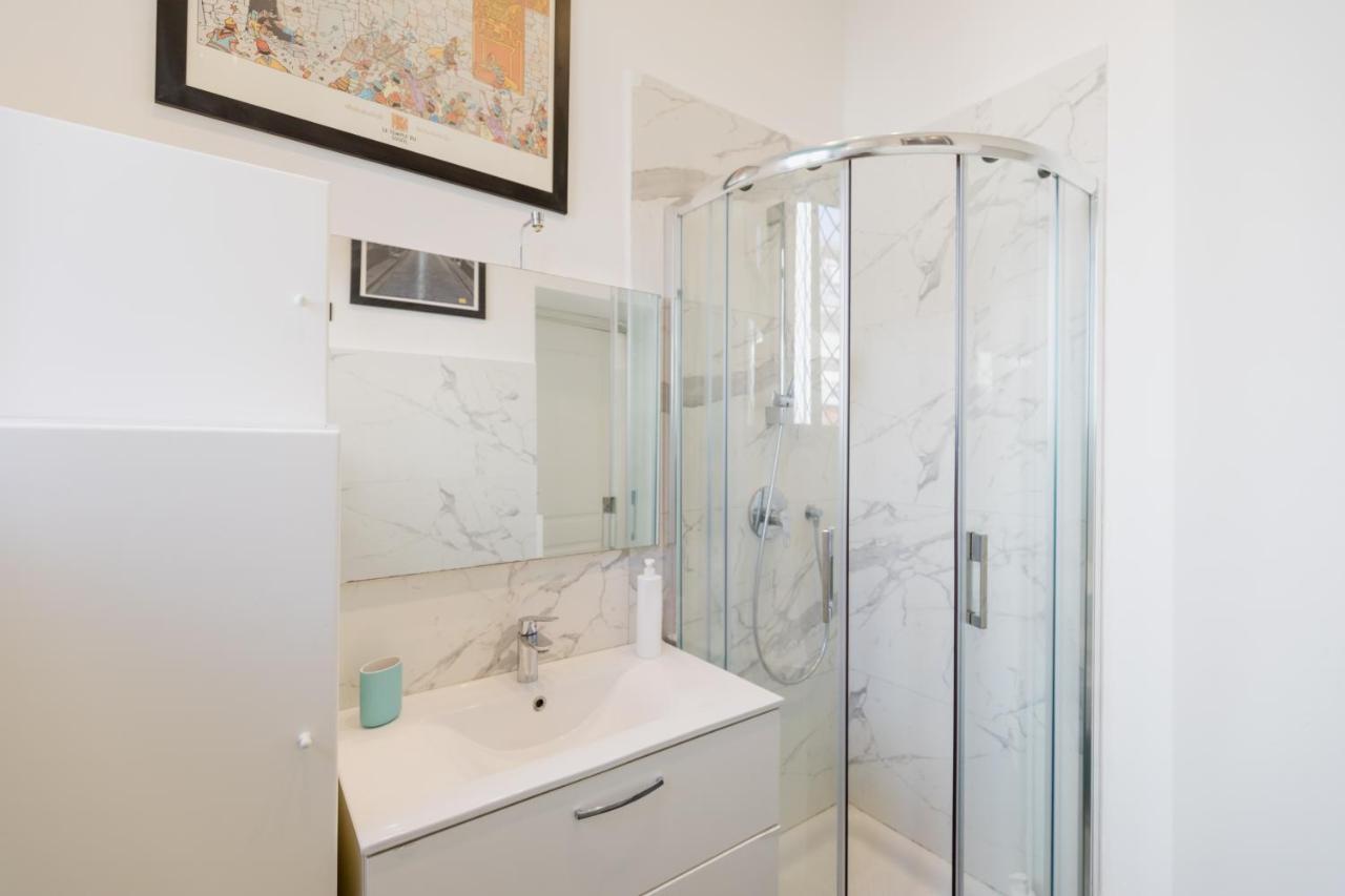 Palazzo Firrao, Appartement *