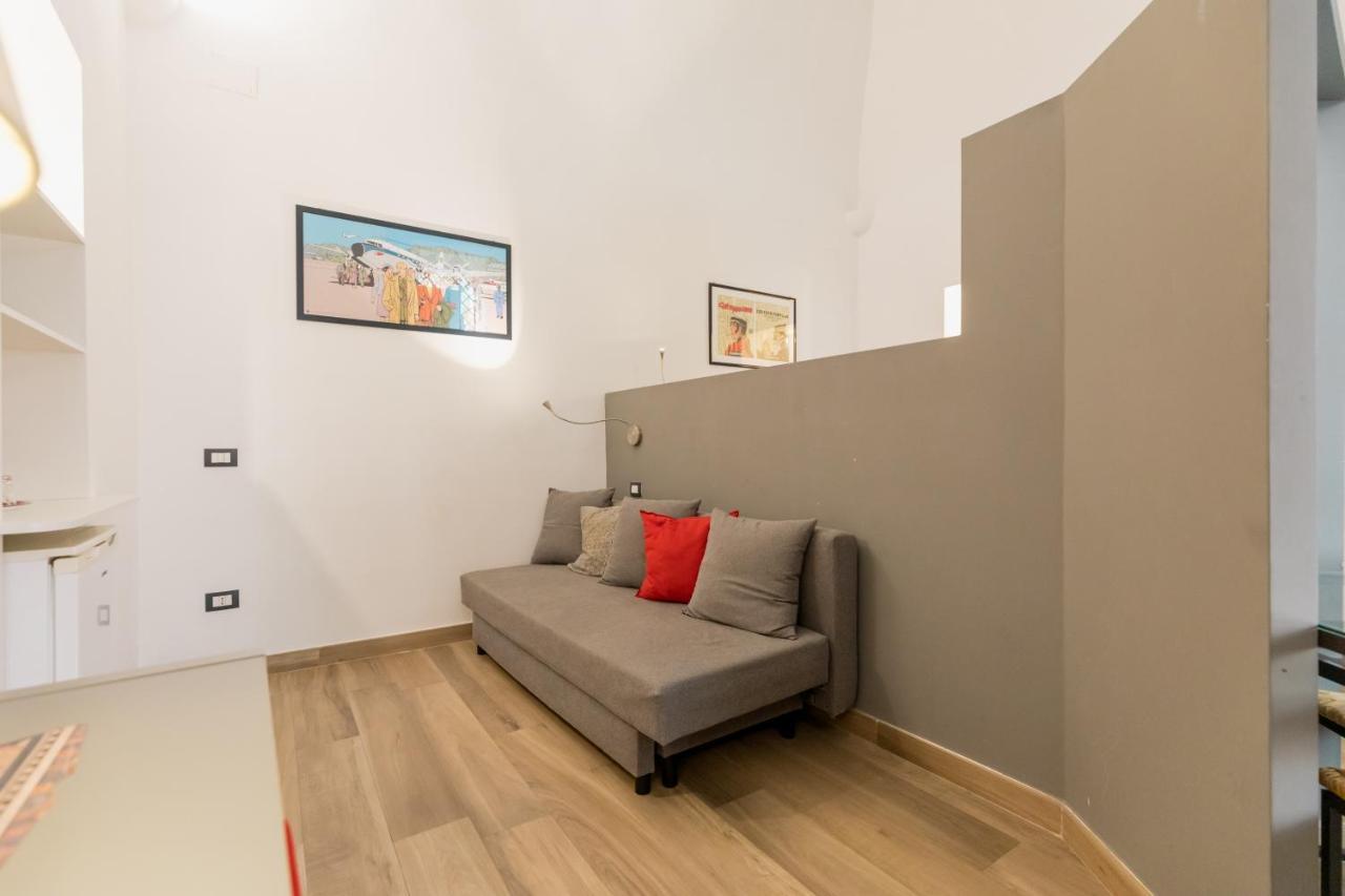 Appartamento Palazzo Firrao, *
